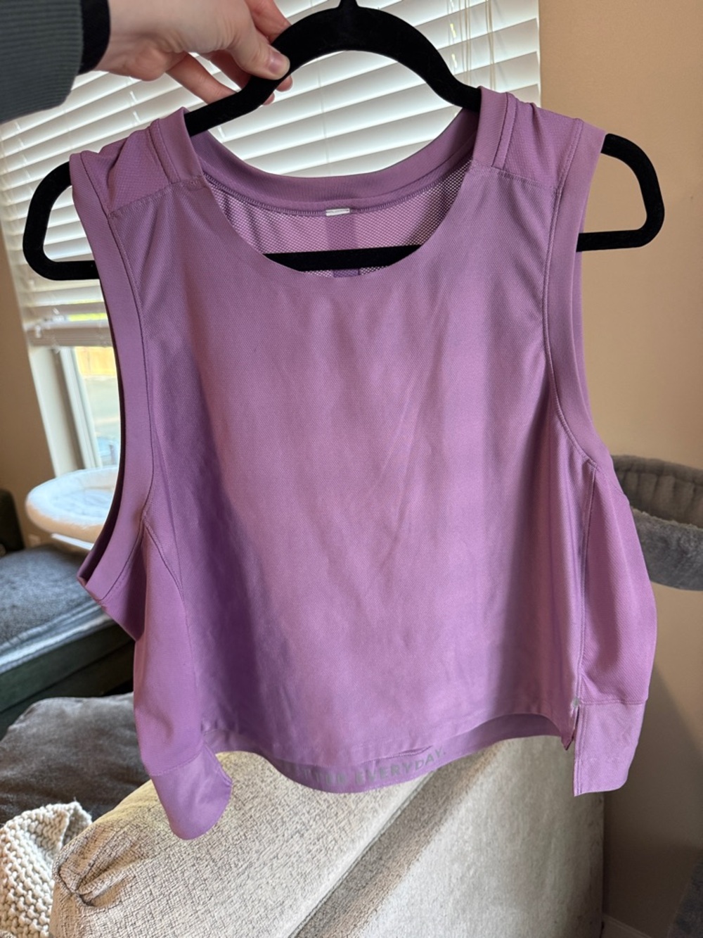 Mesh Back Cropped Train Tank Top - Picture 3 of 7